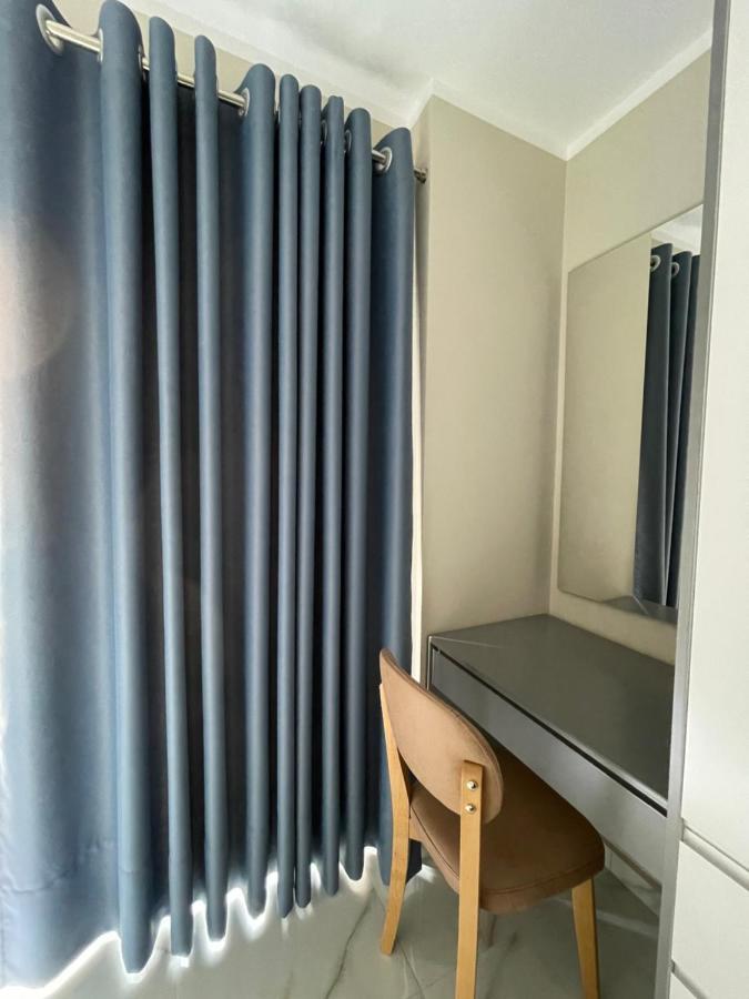 Modern Beachfront Apartments Sarande Bagian luar foto