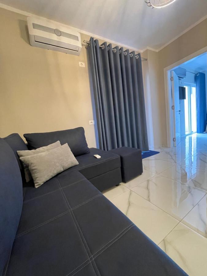 Modern Beachfront Apartments Sarande Bagian luar foto